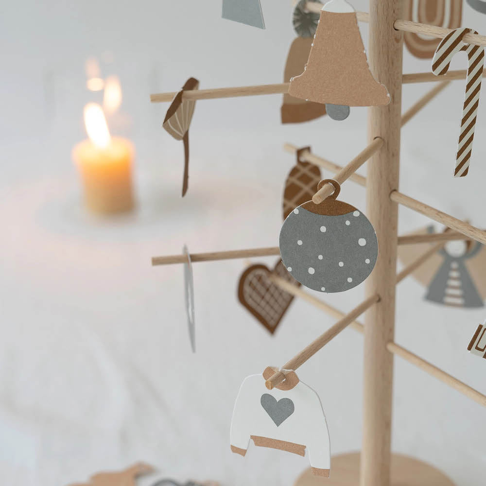 Jurianne Matter: Advent Tree