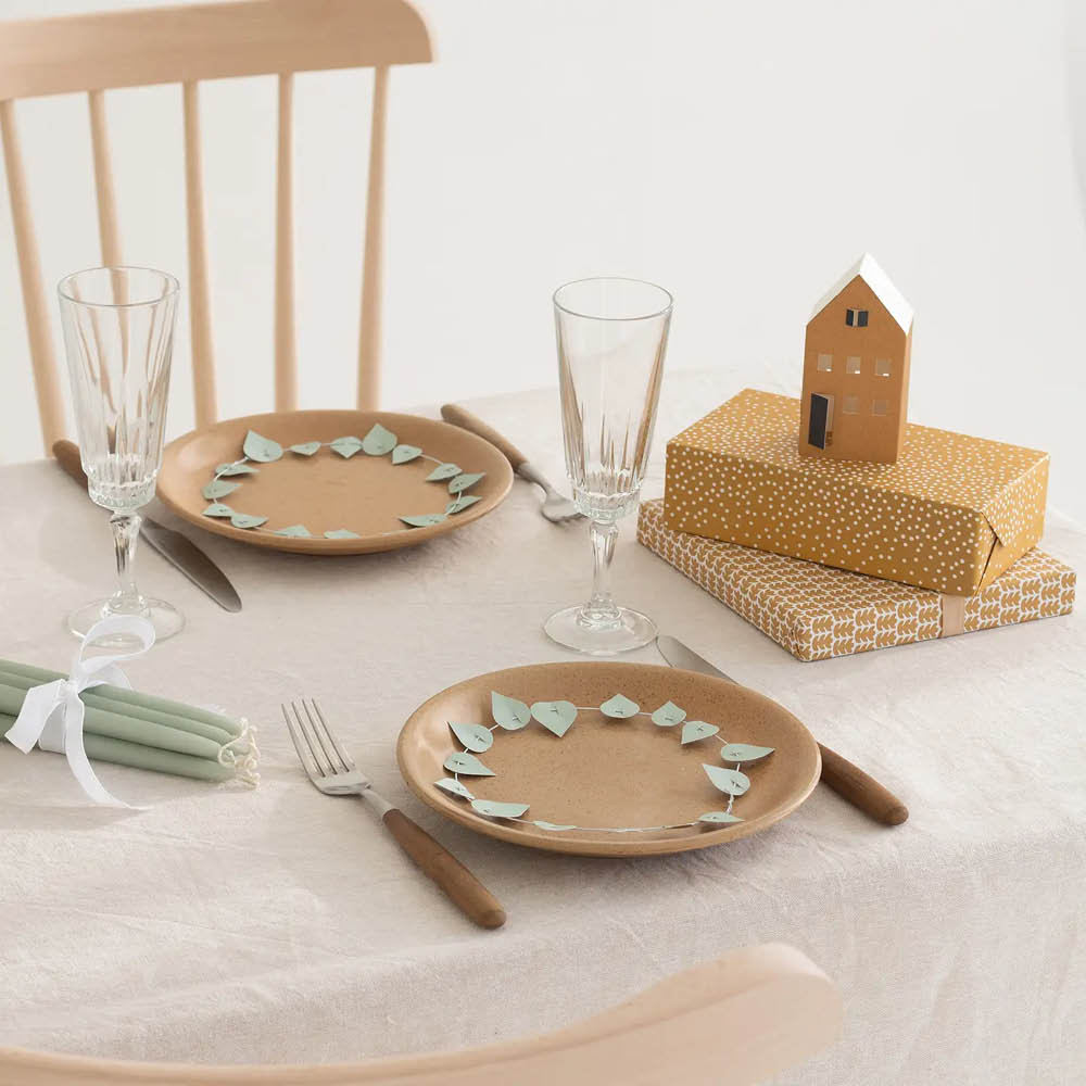 Jurianne Matter: Twig Leaves