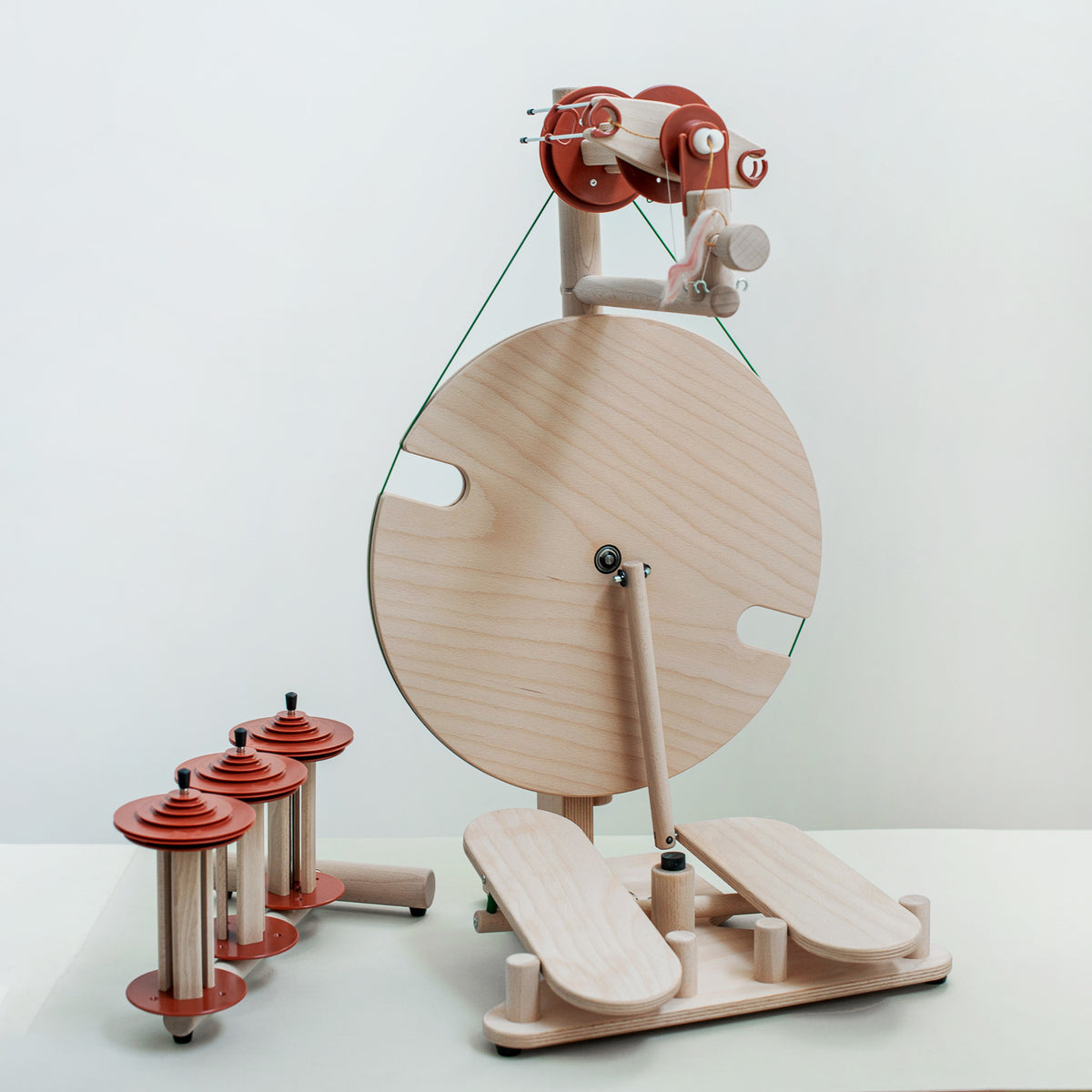 Lojan: Travel Buddy Spinning Wheel with Backpack