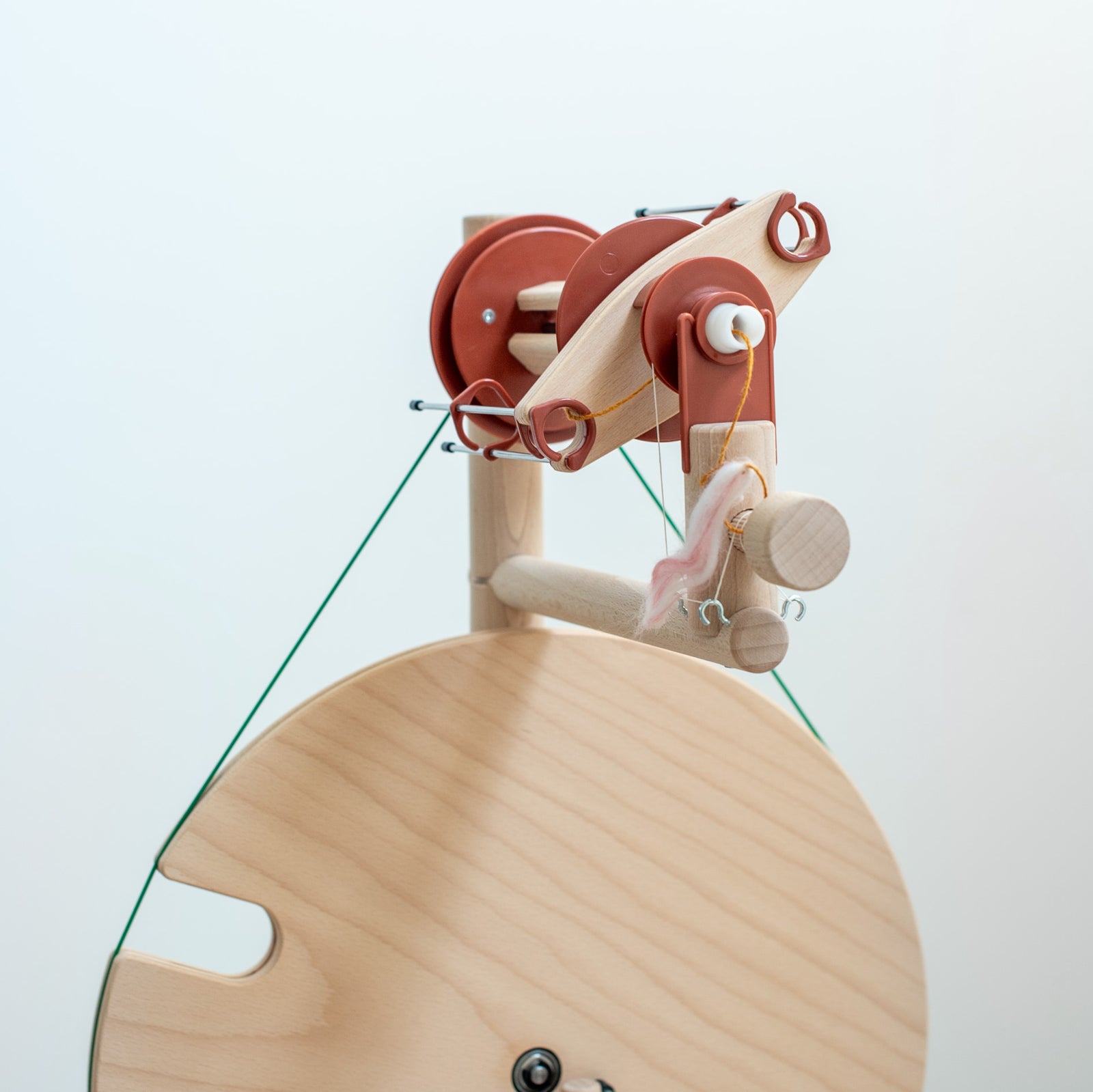 Lojan: Travel Buddy Spinning Wheel with Backpack