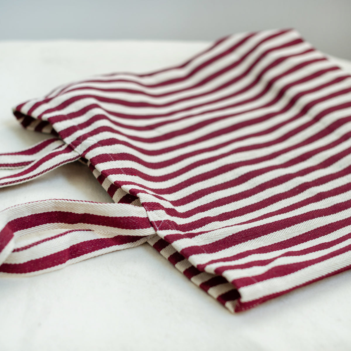 Cotton Stripe Bag in Natural x Burgundy