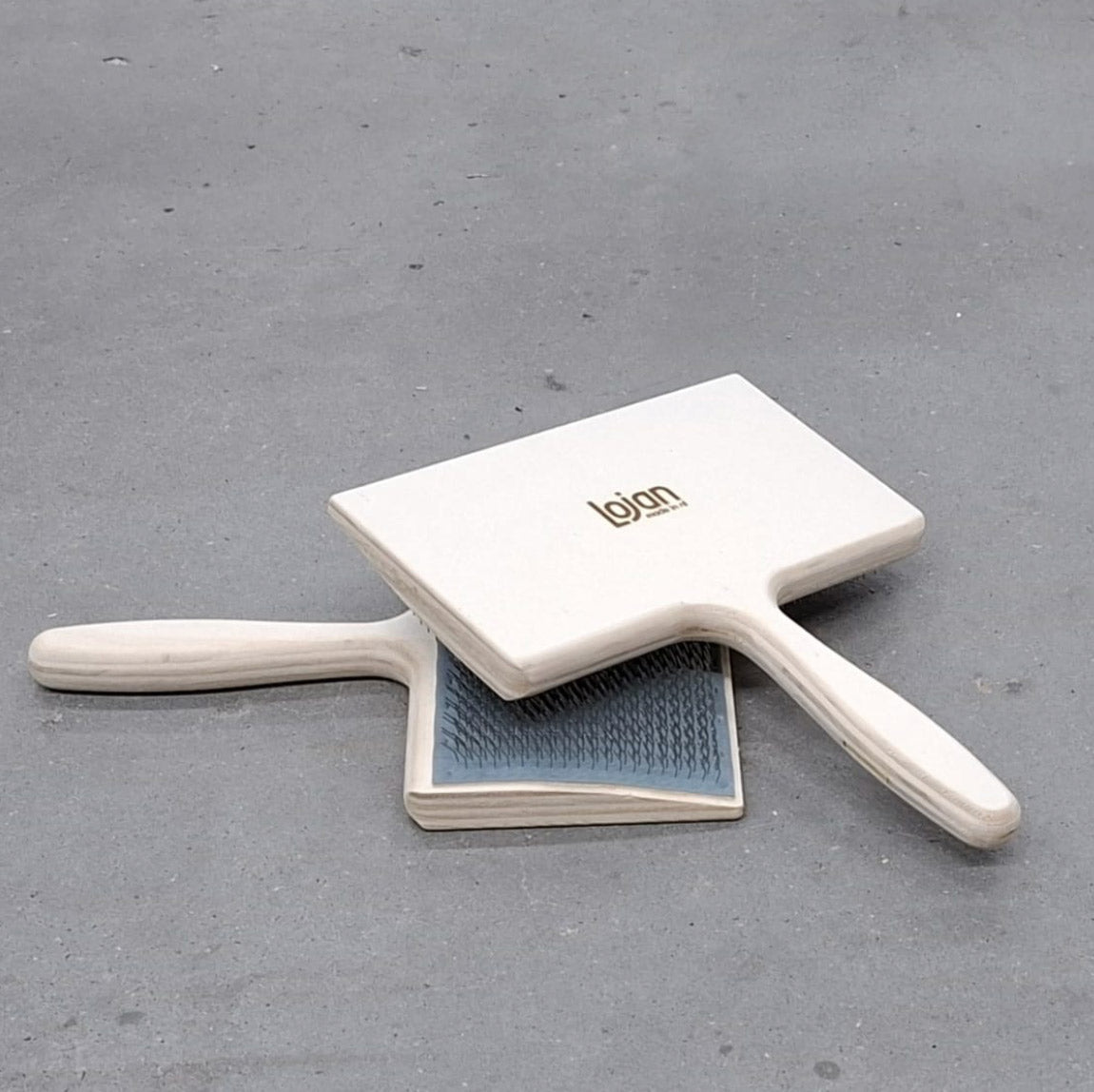 Lojan: Hand Carders to Prepare and Blend Rovings