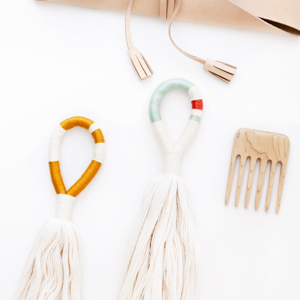 KOEL Handmade: Tassel - White