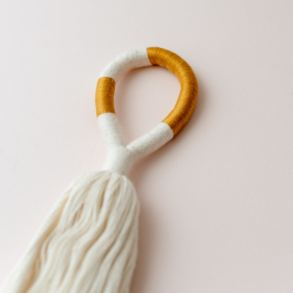 KOEL Handmade: Tassel - White